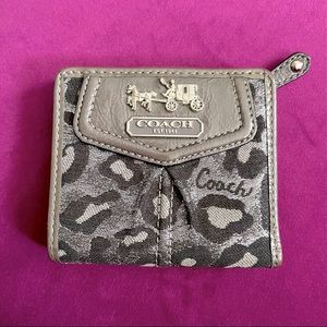 Coach Metallic Leopard Print Wallet ✨Reposh & Re-list✨